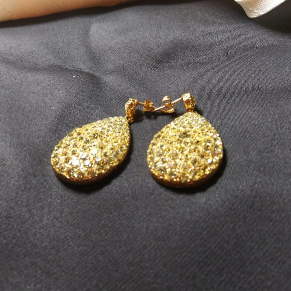 Yellow Crystal Tear Drop Dangling Earrings - Picture 6 of 11